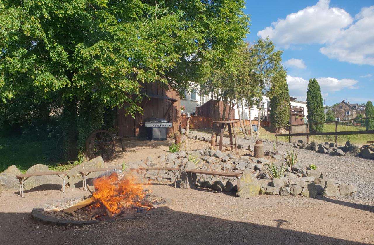 Besondere Ferienwohnung Spirit Auf Idyllischem Reiterhof Nahe Burg Eltz Münstermaifeld Buitenkant foto